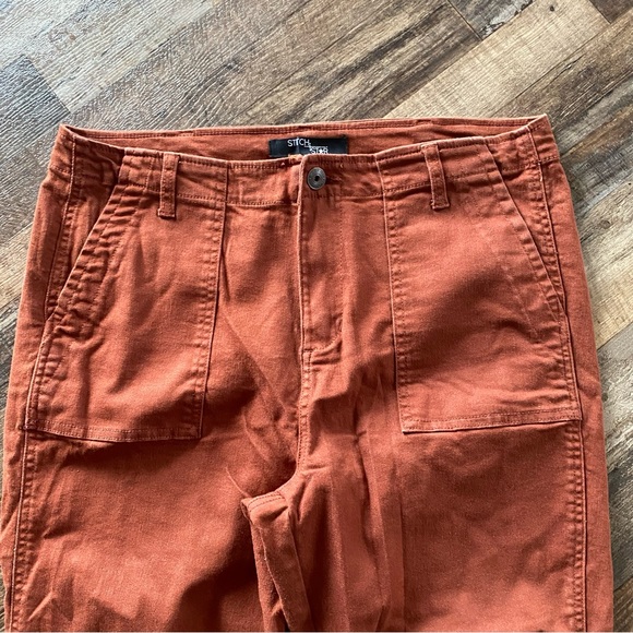 Stitch Star Ankle Pants - Picture 7 of 10